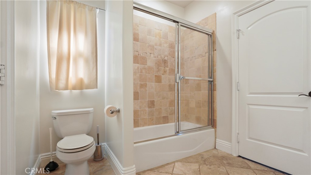 5128 Avenida Hacienda