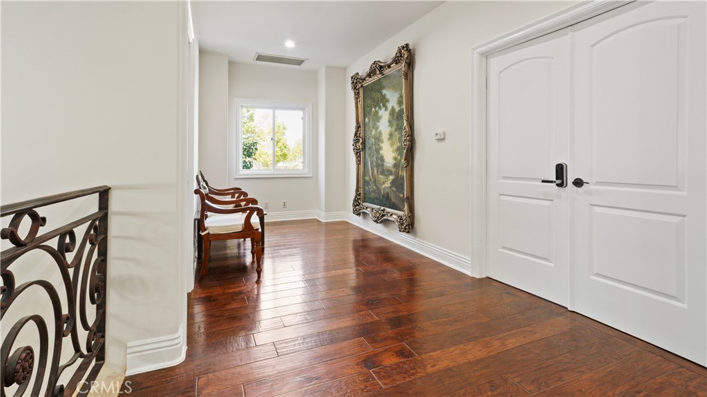 5128 Avenida Hacienda