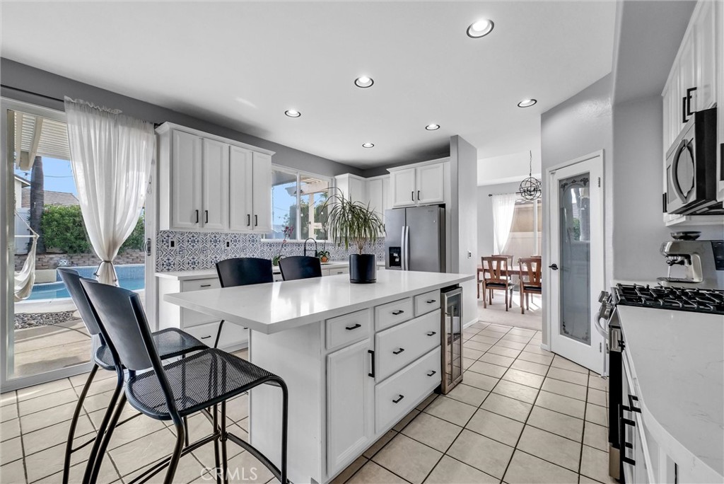 24550 Avenida Arconte