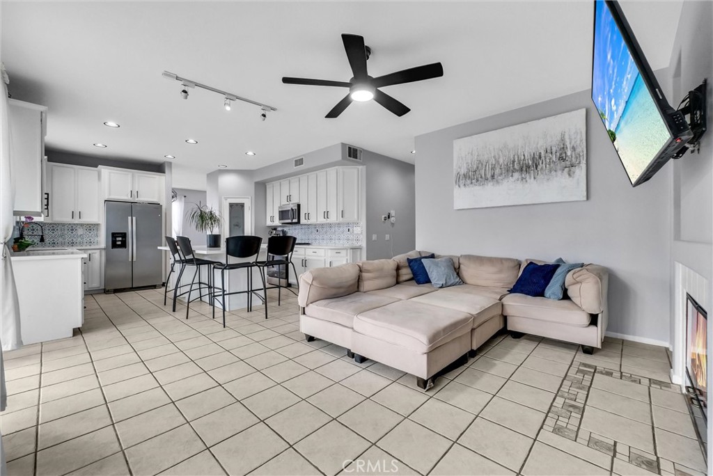 24550 Avenida Arconte