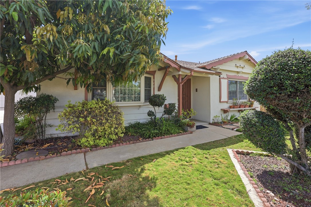 940 N Orcutt
