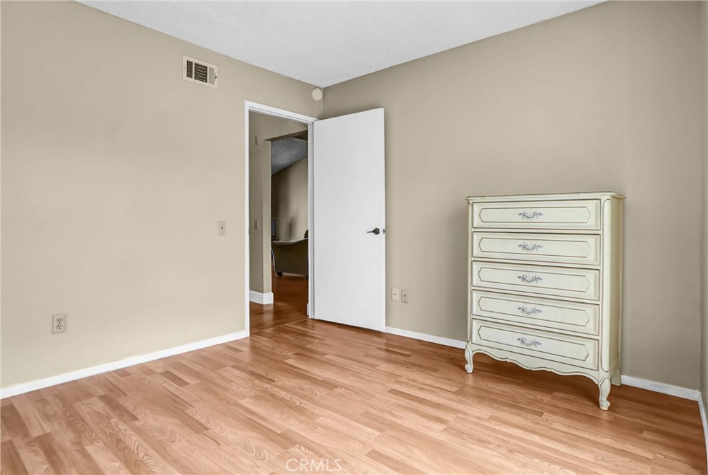 25124 Village 25