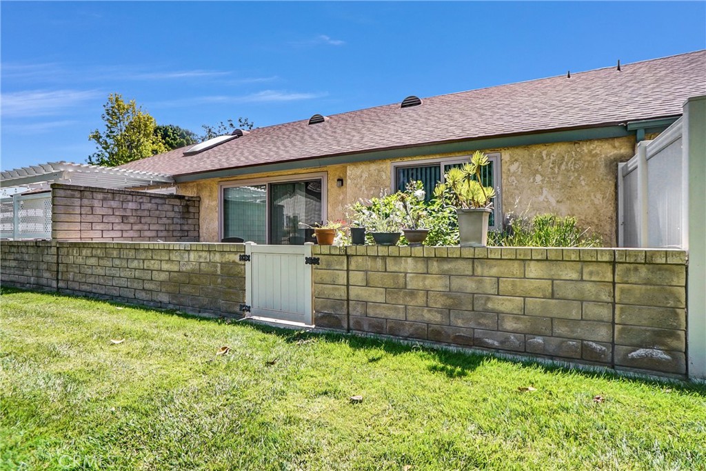 25124 Village 25