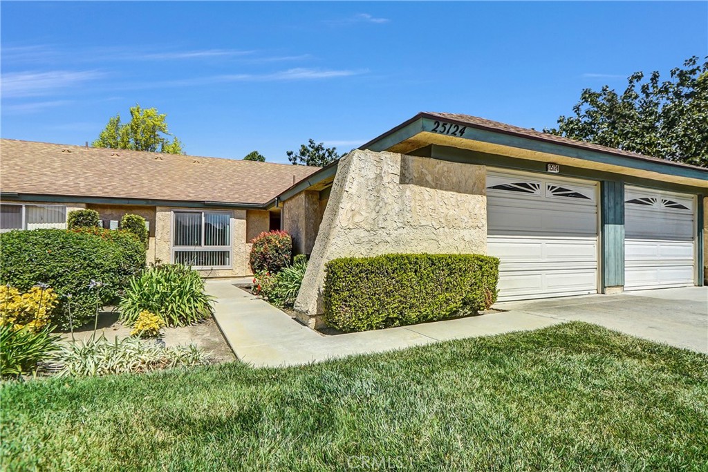 25124 Village 25