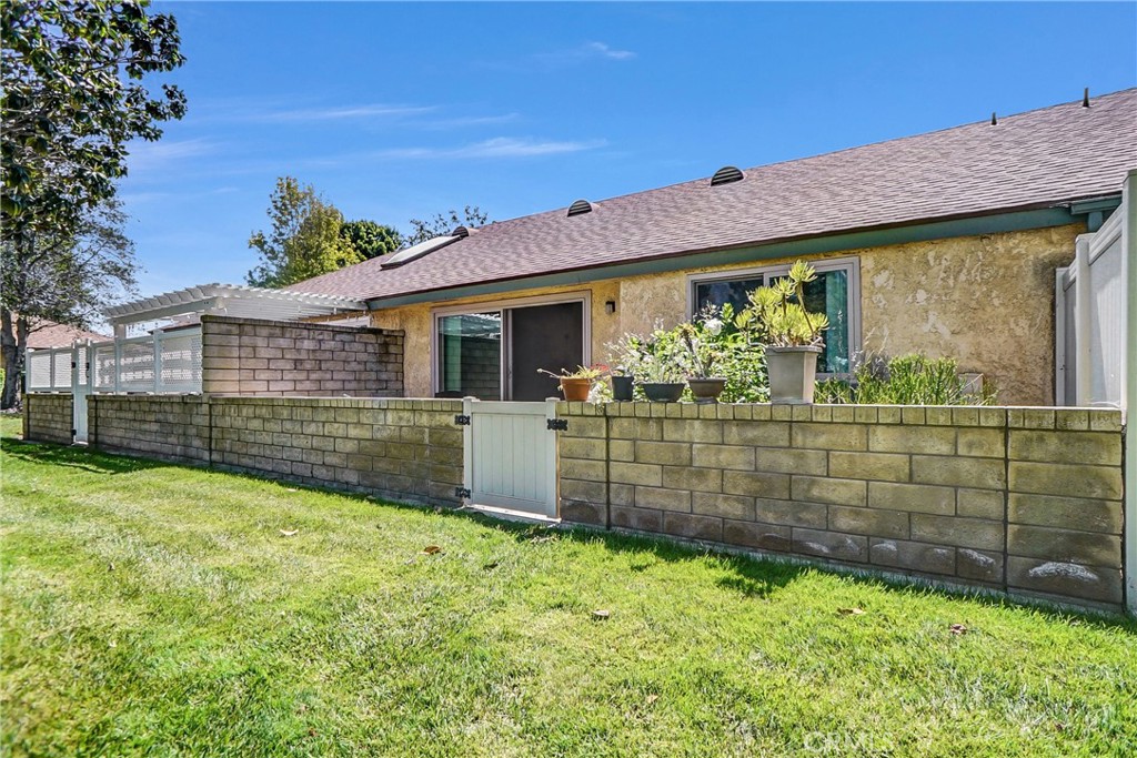 25124 Village 25