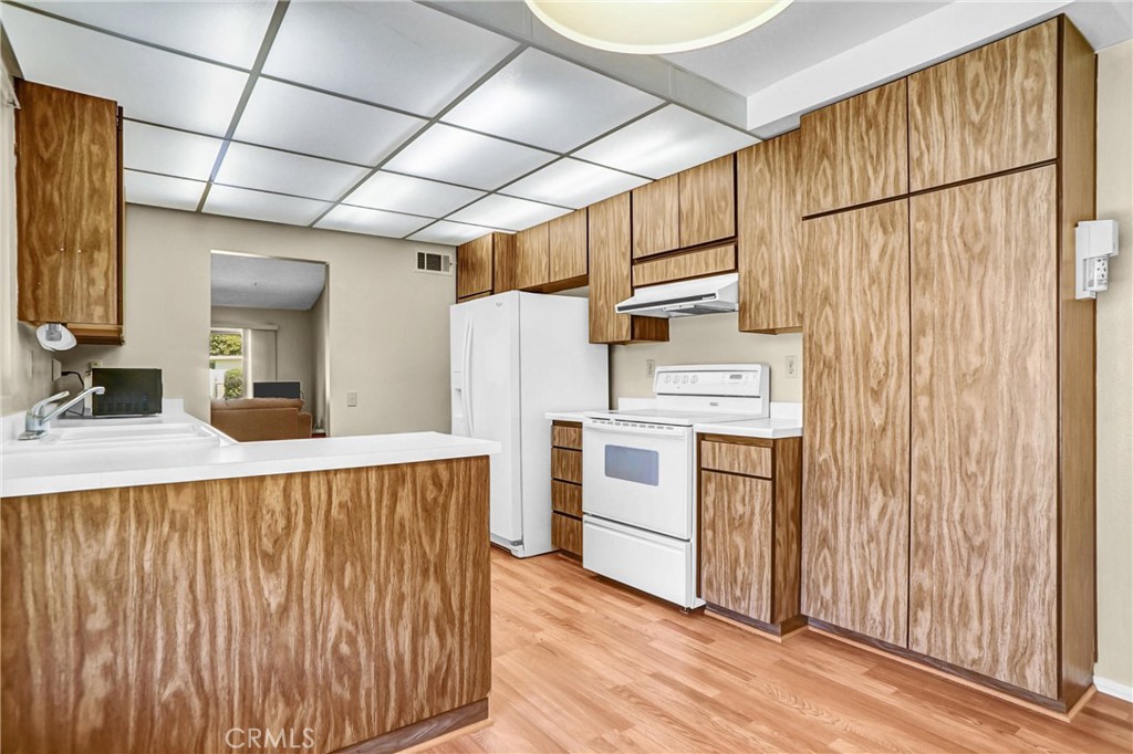25124 Village 25