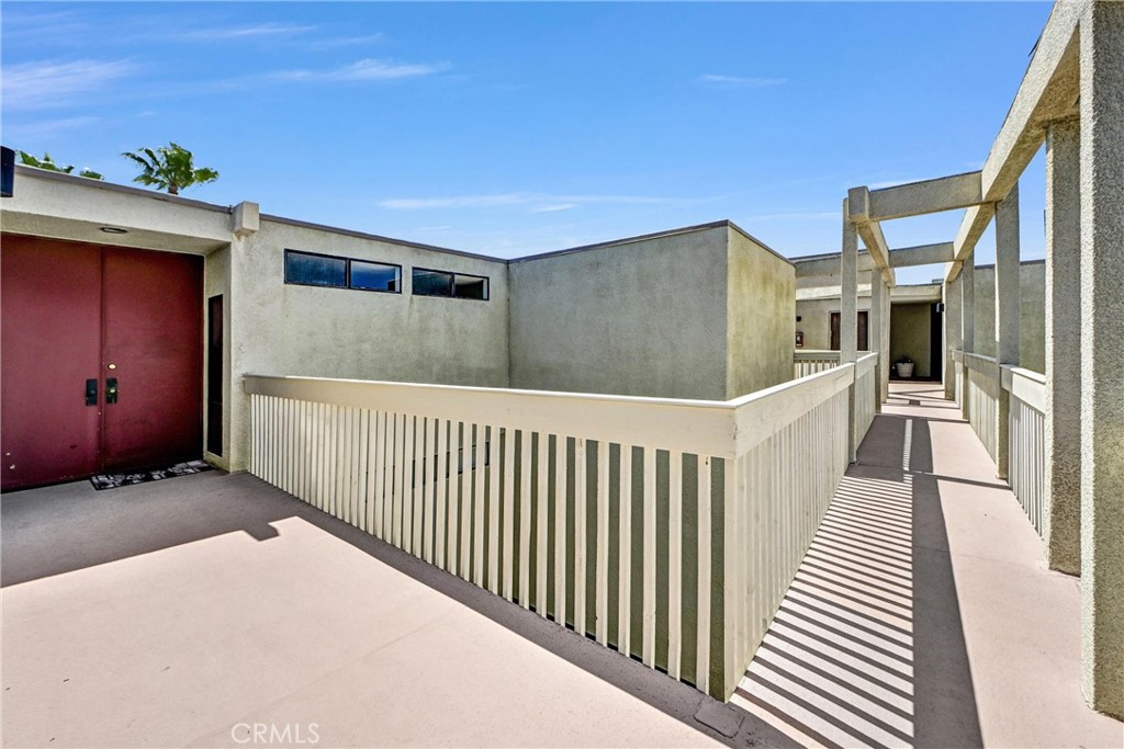 4513 Cove Drive 17