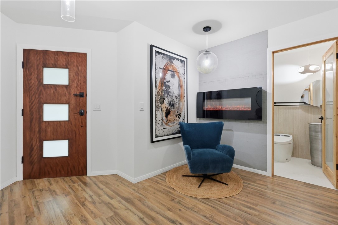 261 N Oak