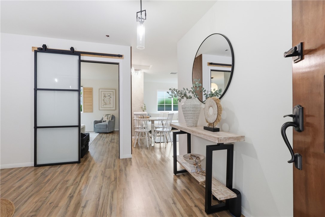 261 N Oak