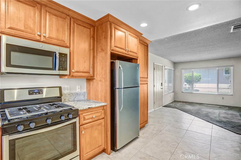 2891 Canyon Crest 15