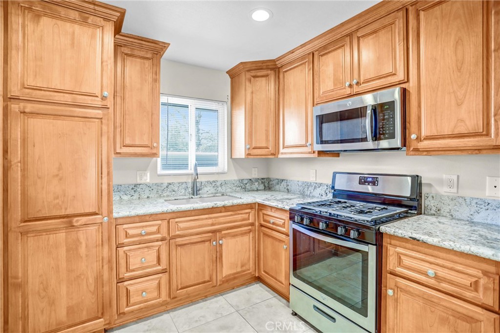 2891 Canyon Crest 15