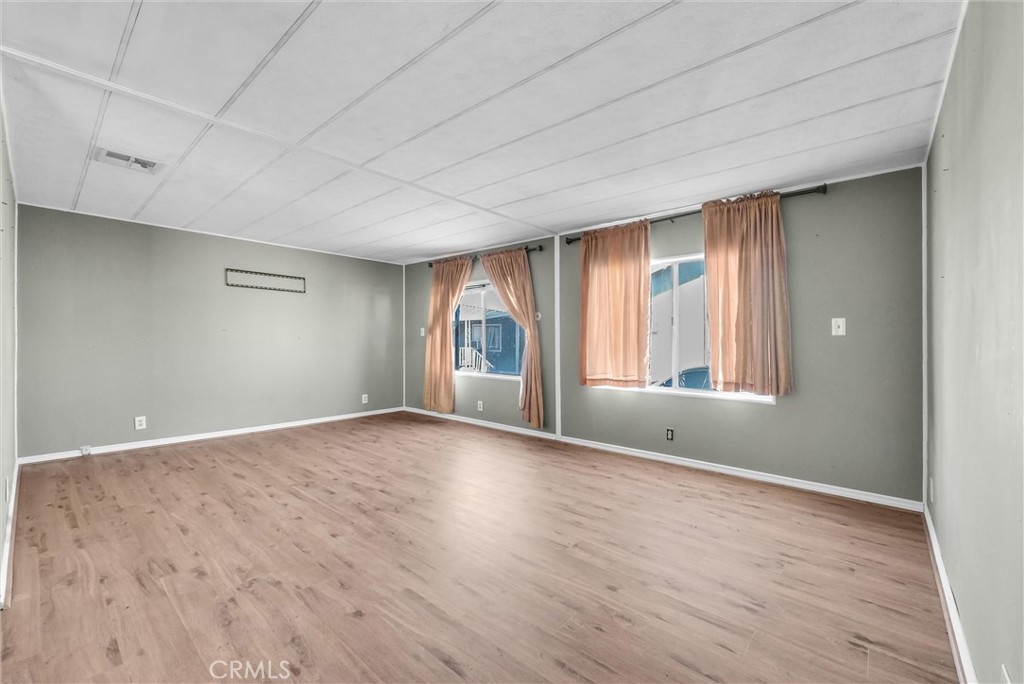 716 N Grand Ave. D7