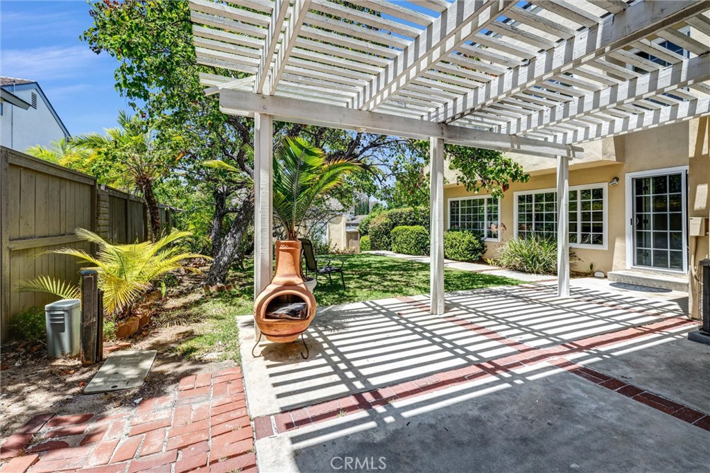 4 Hickory Tree Lane