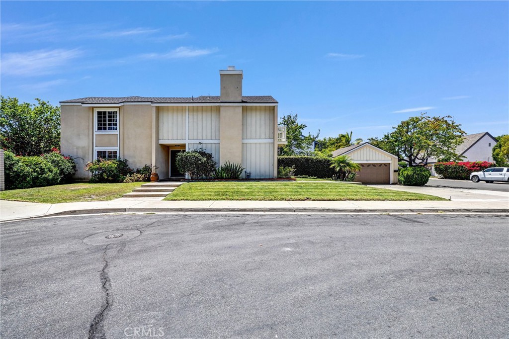 4 Hickory Tree Lane