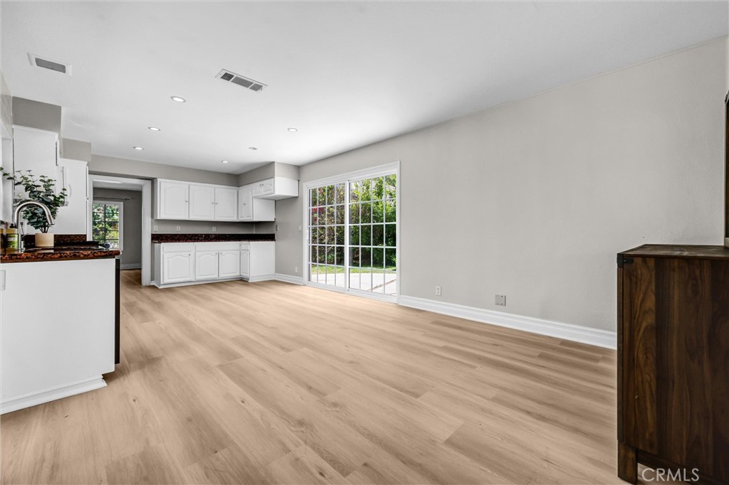 4 Hickory Tree Lane