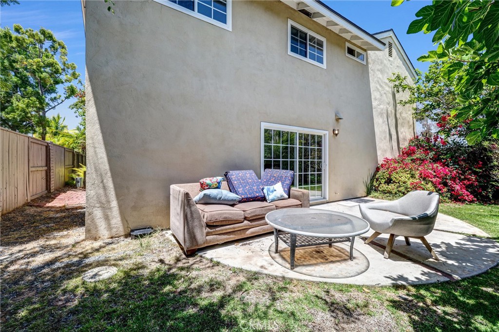 4 Hickory Tree Lane