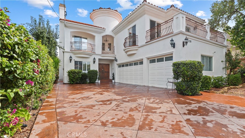 5128 Avenida Hacienda