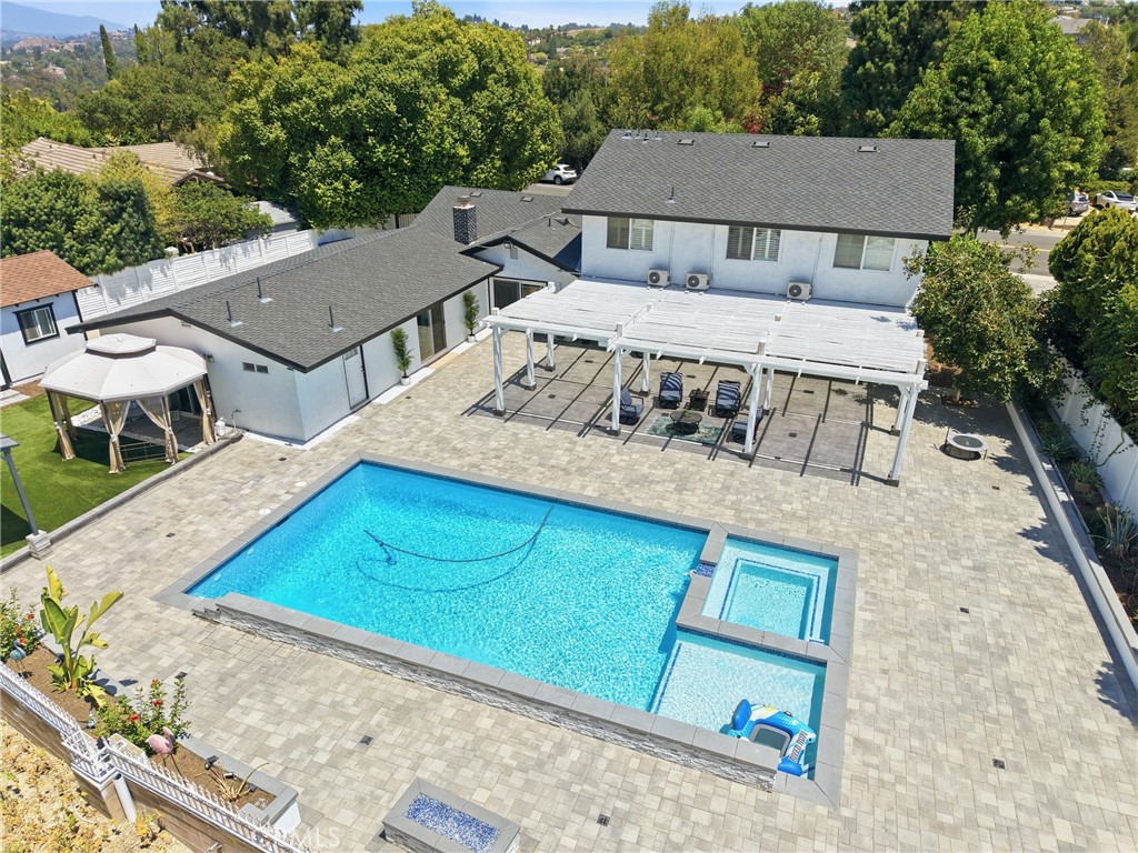 573 N Jalapa
