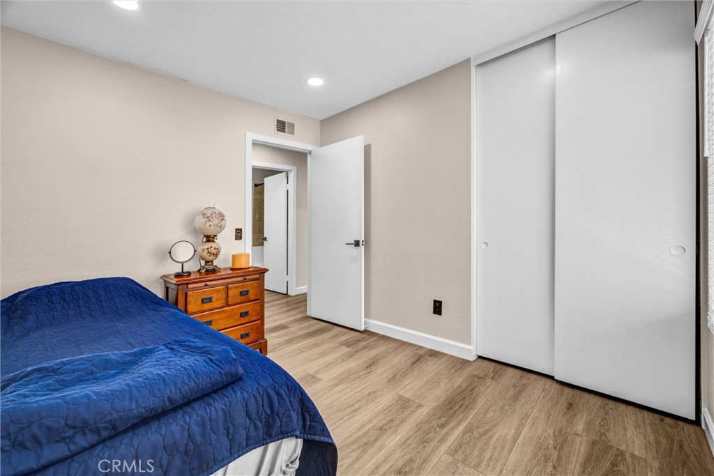3429 S Lowell