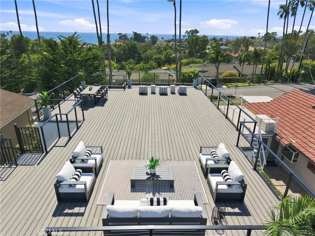 2103 Ola Vista