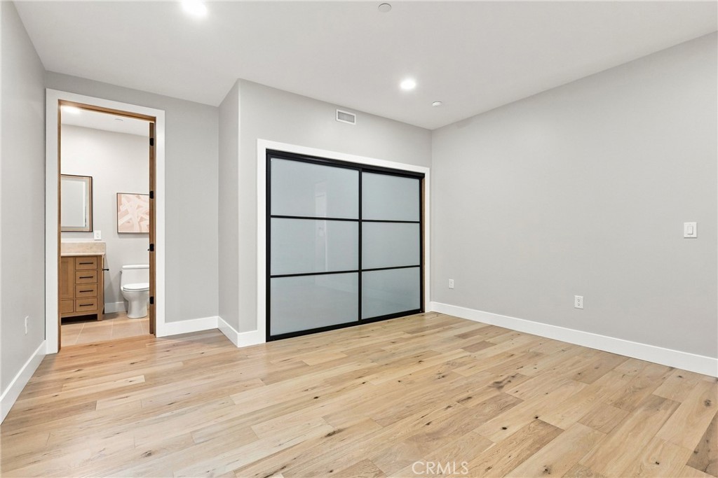 2103 Ola Vista