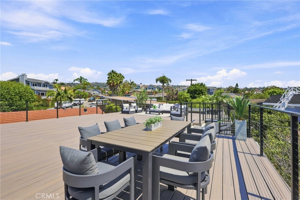 2103 Ola Vista