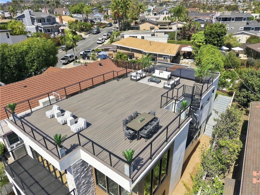 2103 Ola Vista