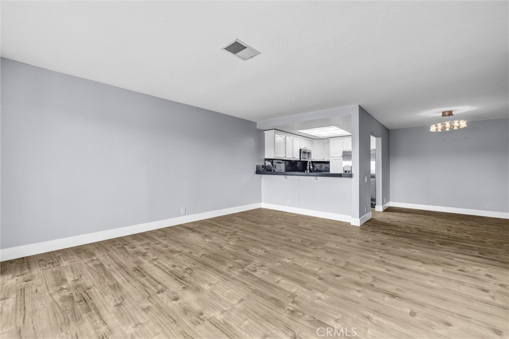2207 Apricot