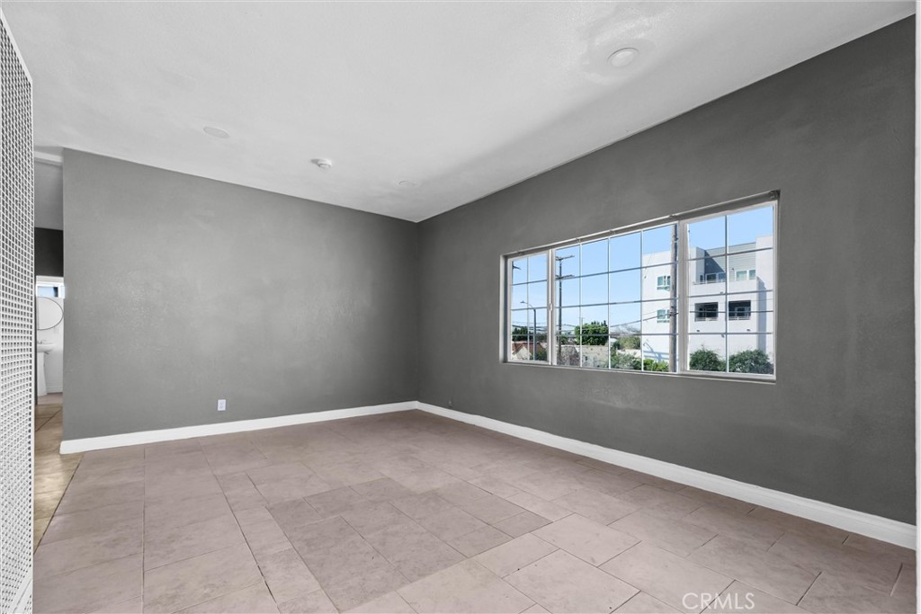 924 S Sunol 1/2