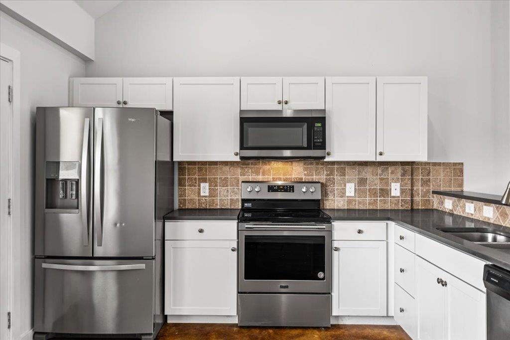 9913 Little Creek CIR