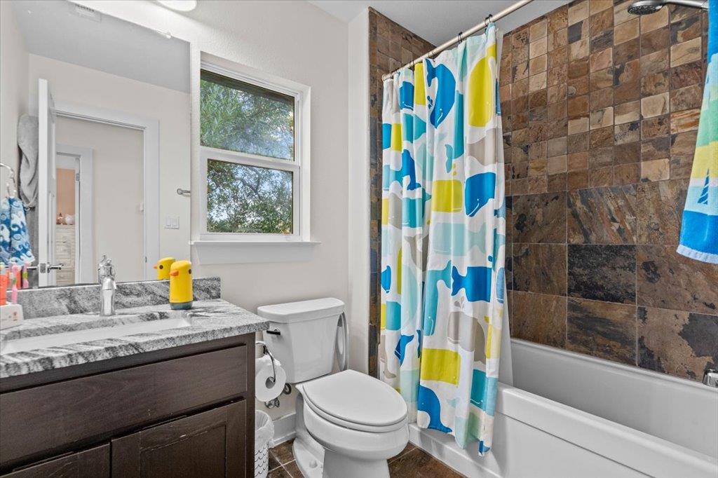 10304 Twin Lake CIR