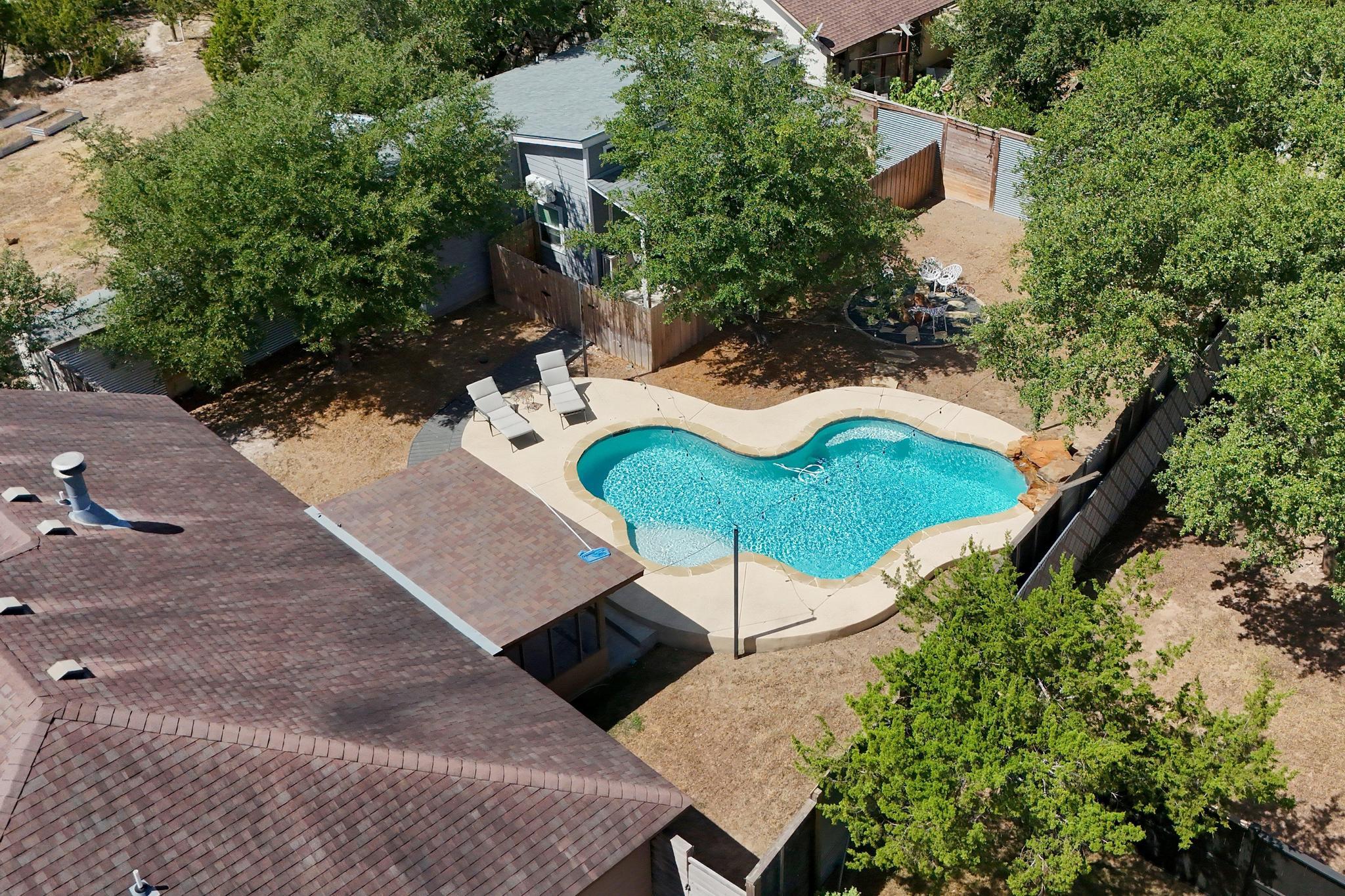 10213 Thomas Lane