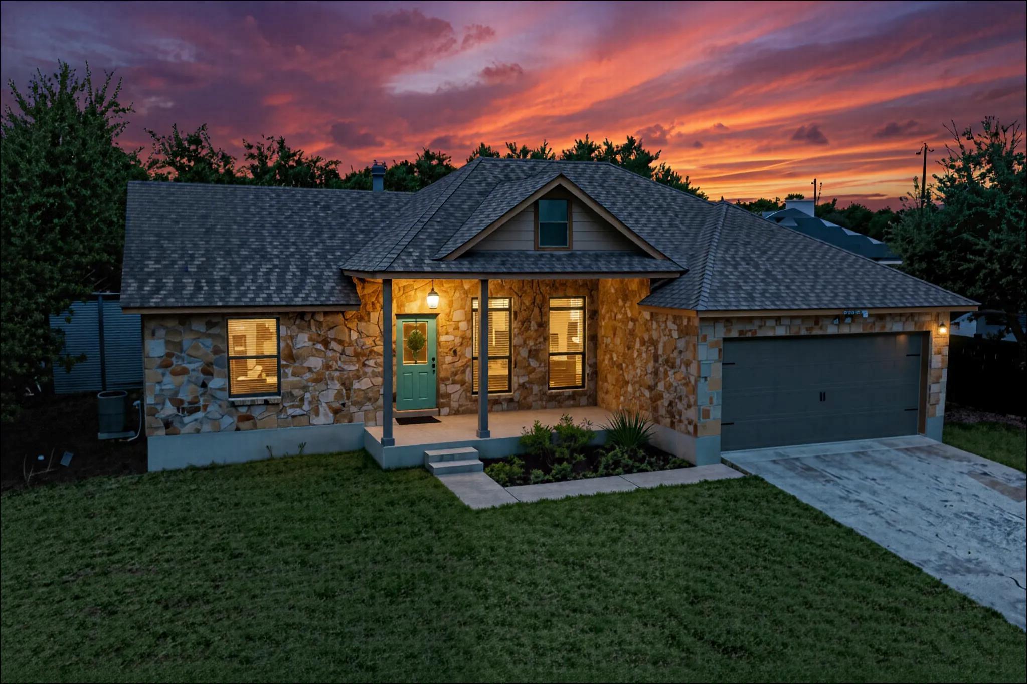 10213 Thomas Lane