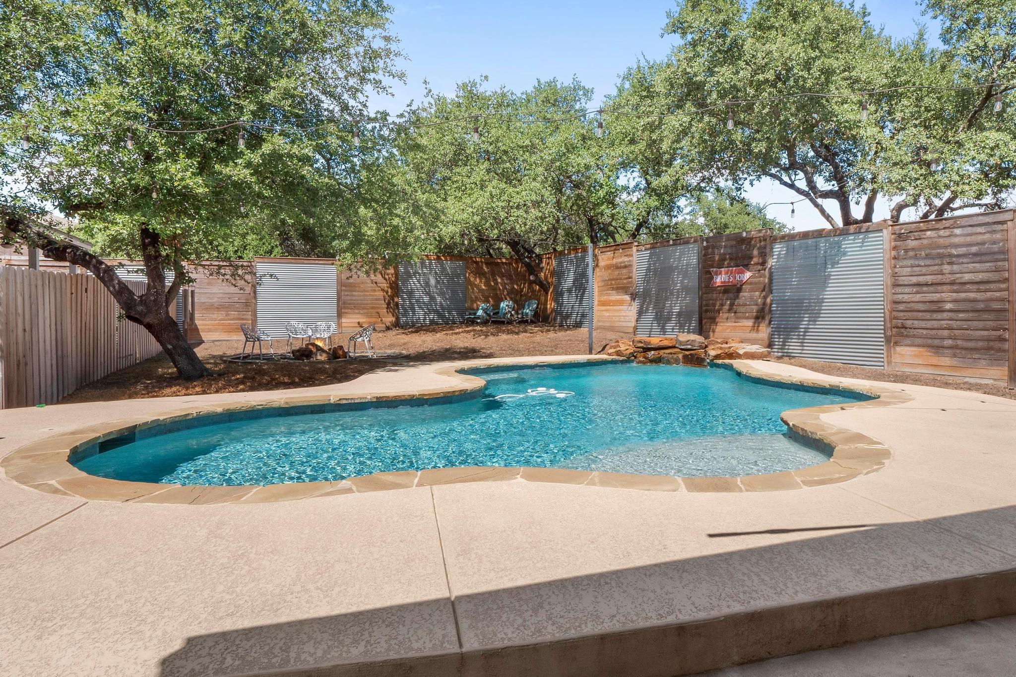 10213 Thomas Lane