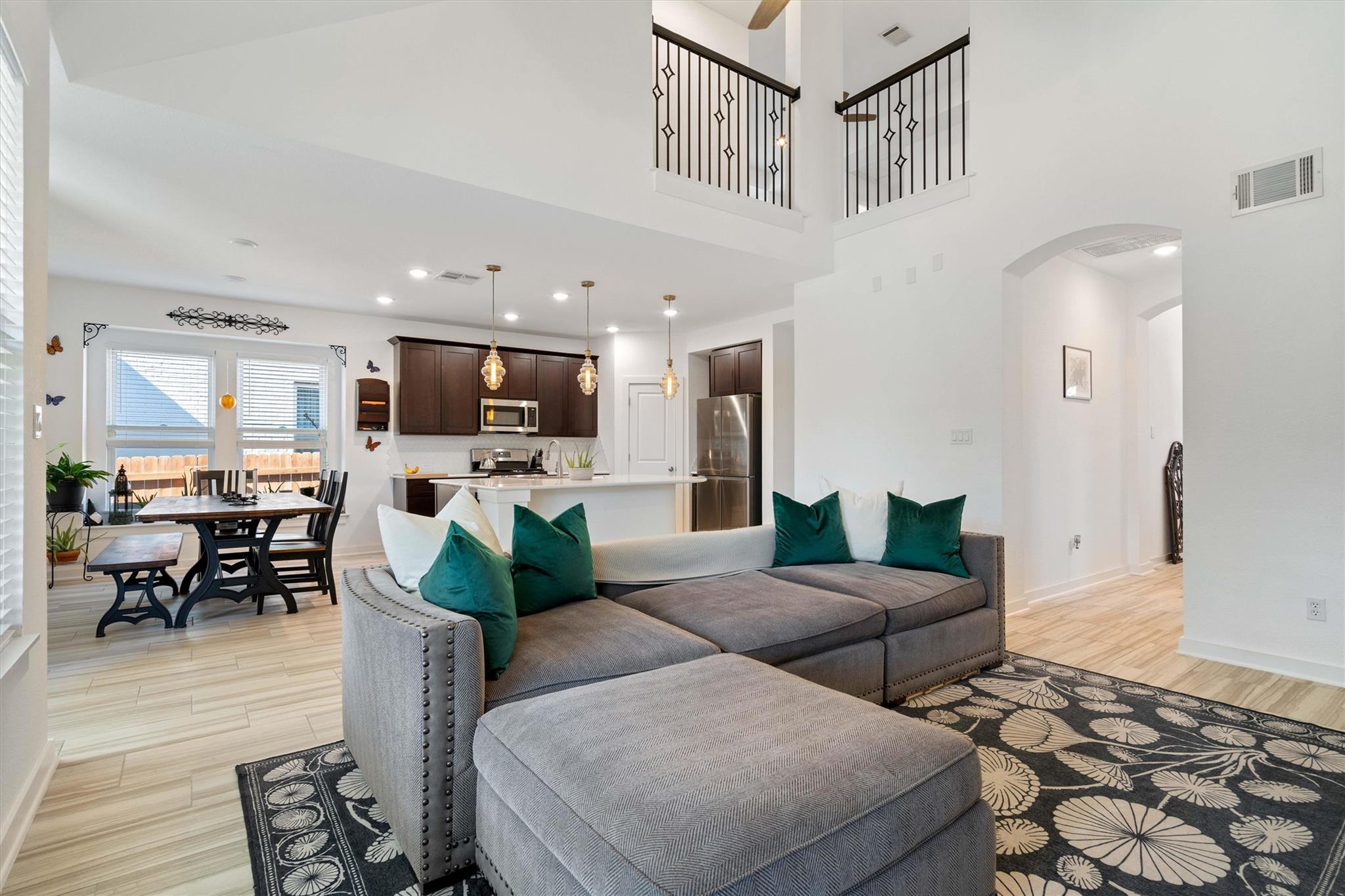 8008 Prairie Rye DR