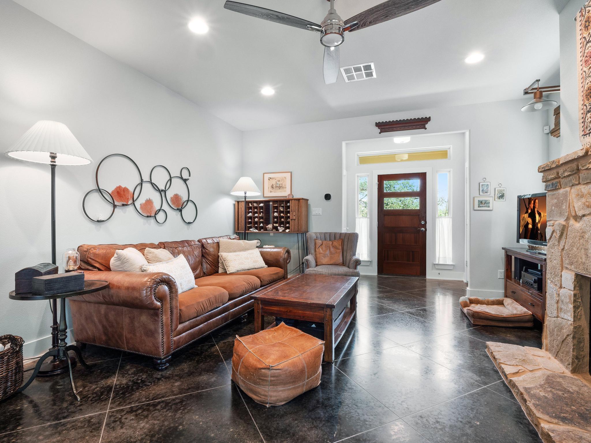 10103 Twin Lake LOOP