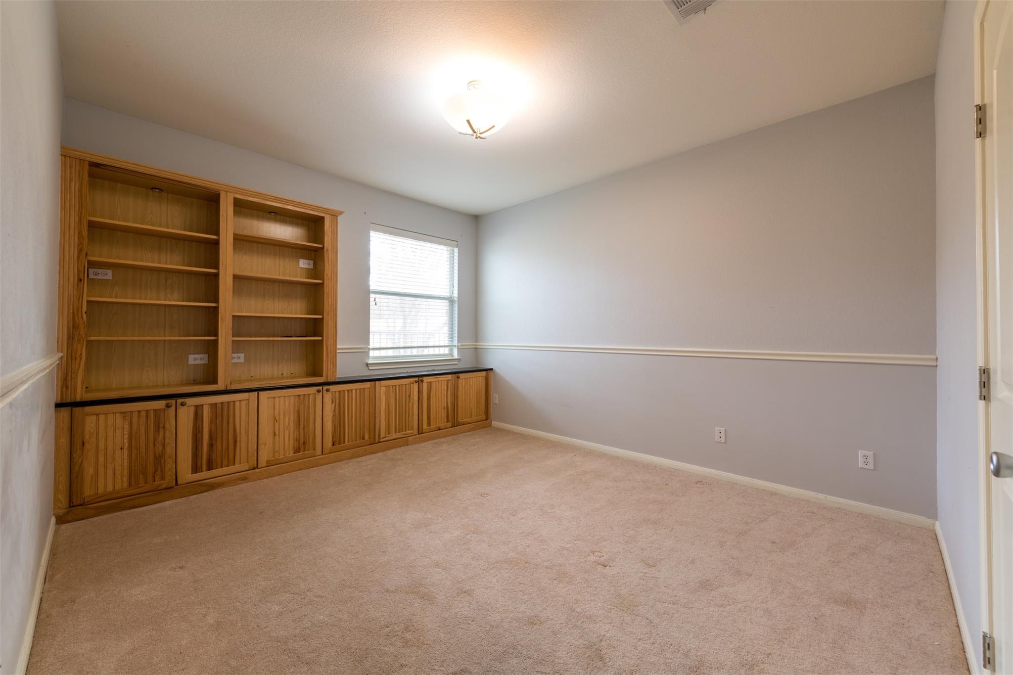 14305 Broadwinged Hawk DR