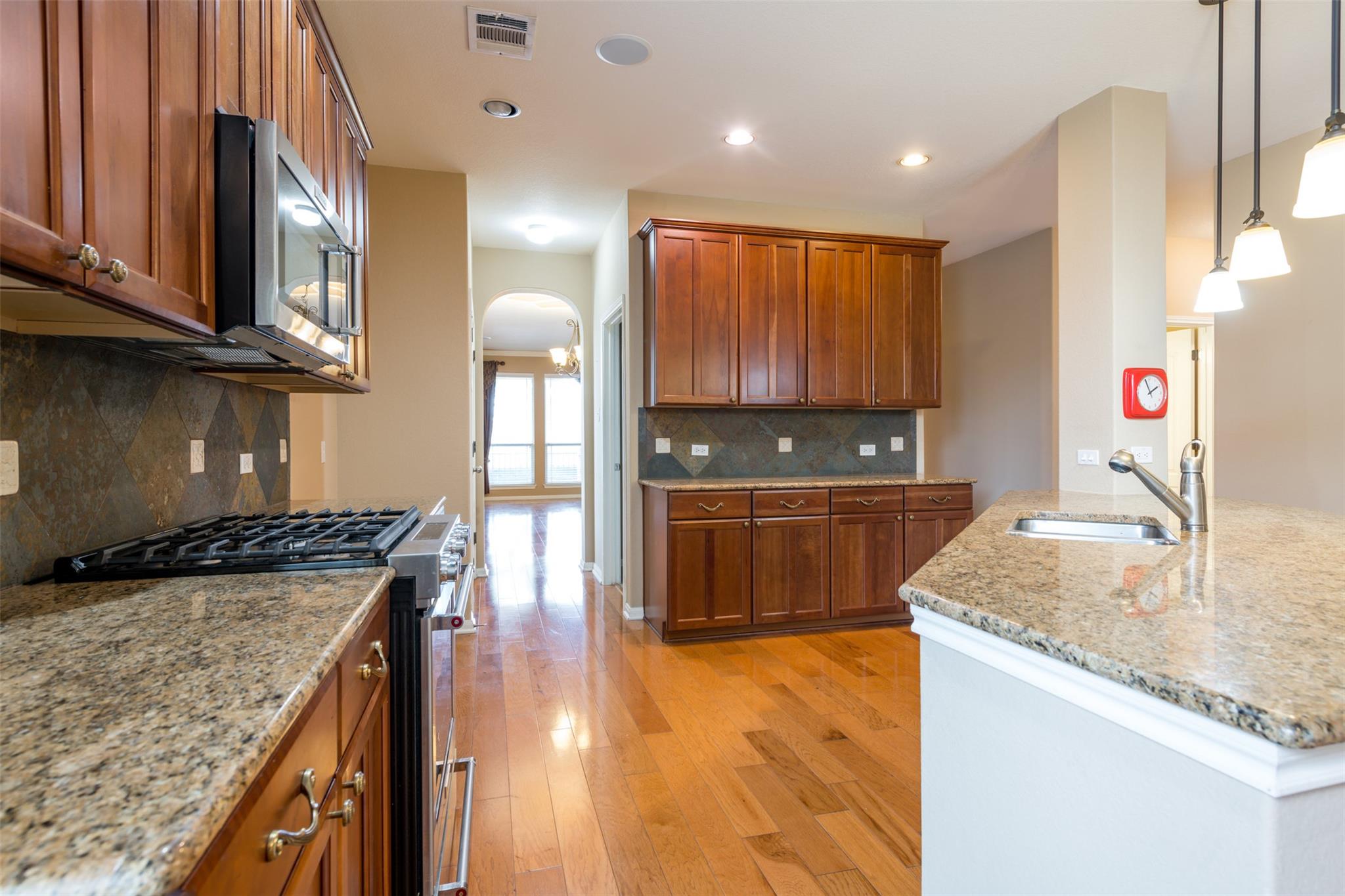 14305 Broadwinged Hawk DR