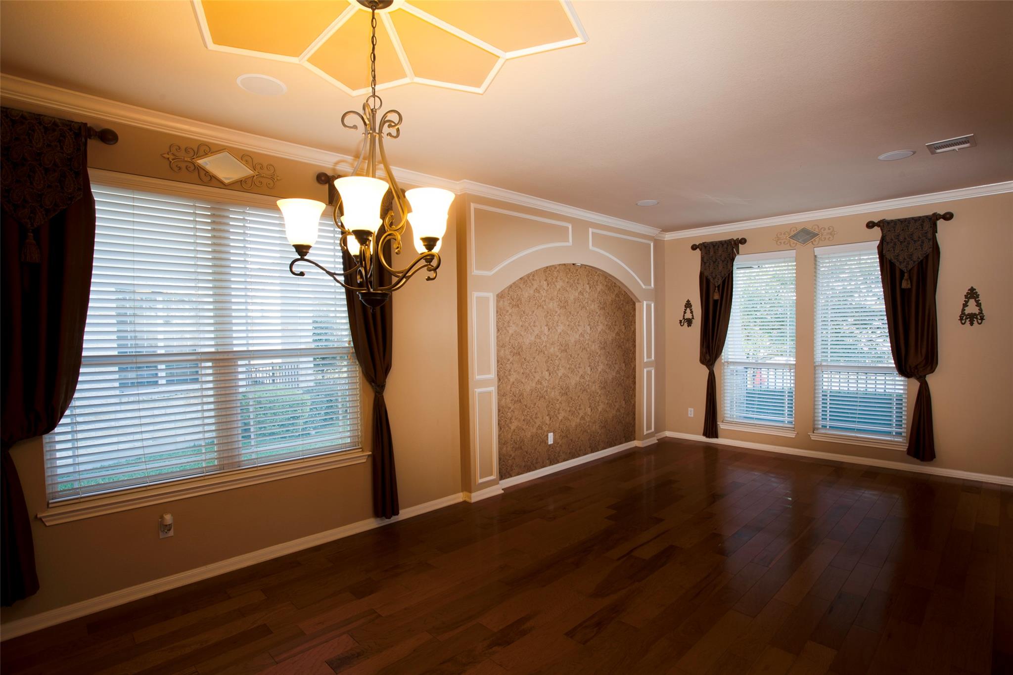 14305 Broadwinged Hawk DR