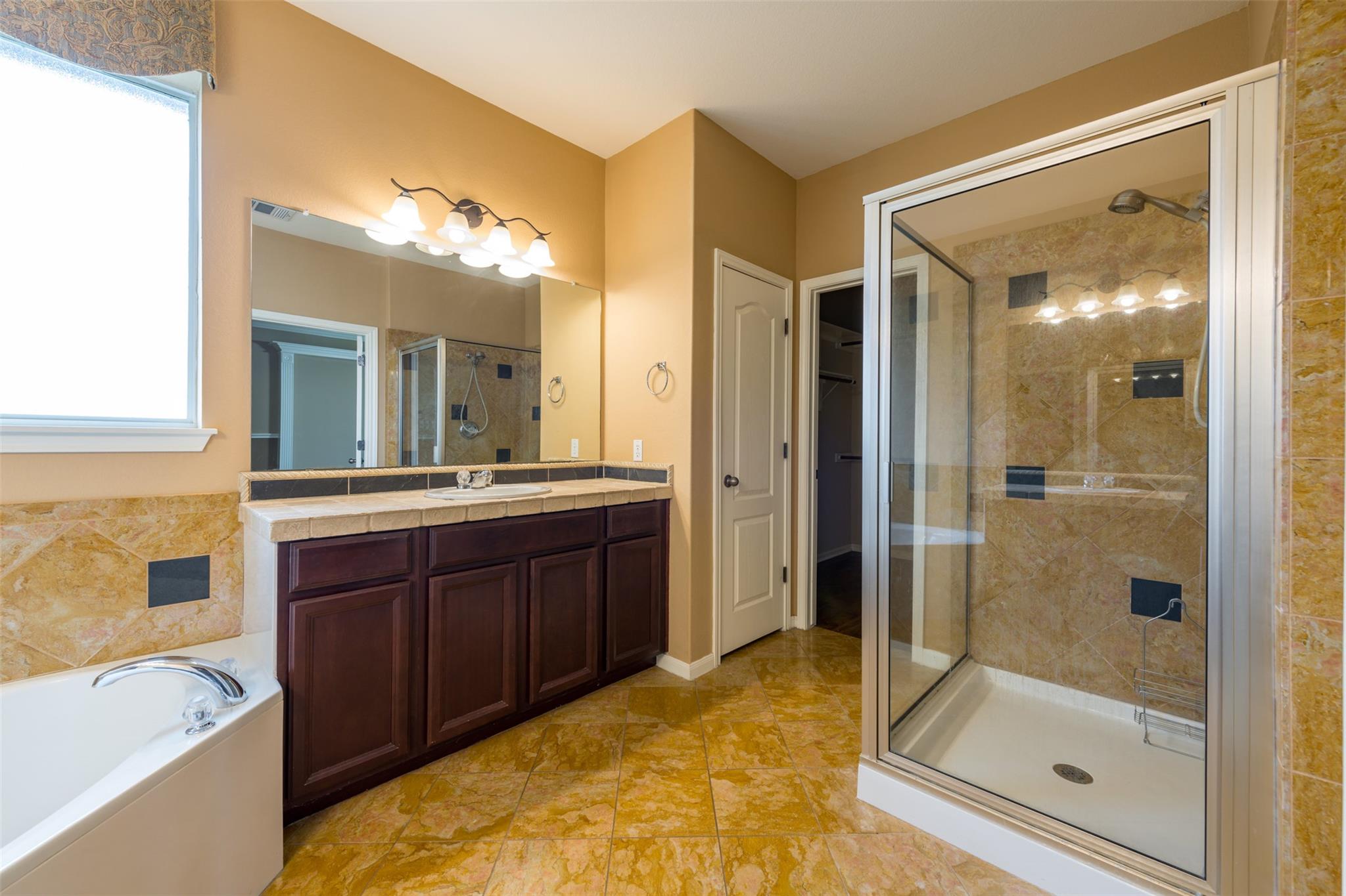 14305 Broadwinged Hawk DR