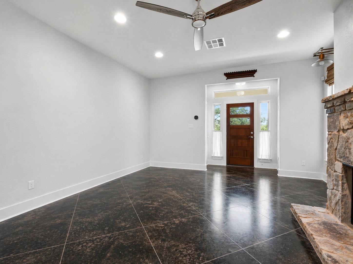10103 Twin Lake LOOP