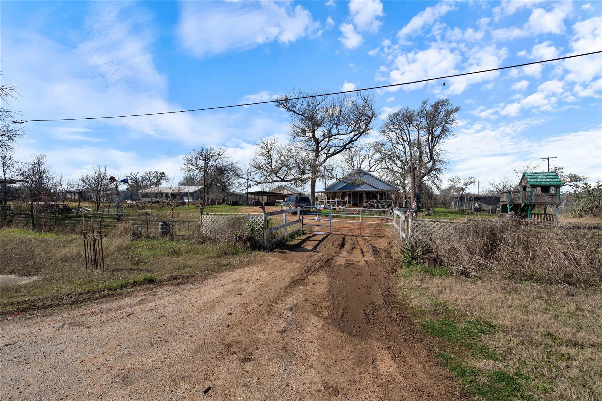 1540 N State Highway 95 Highway