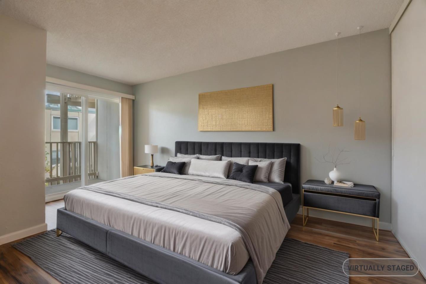 373 Half Moon LN 206