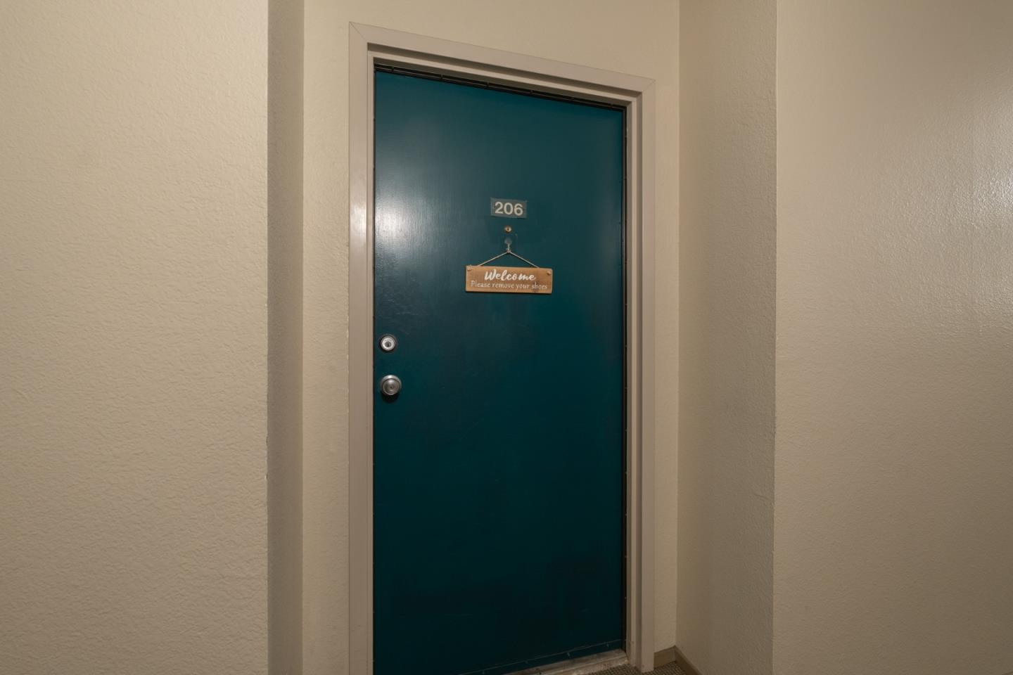 373 Half Moon LN 206