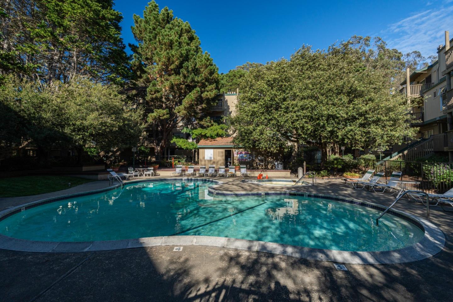 373 Half Moon LN 206