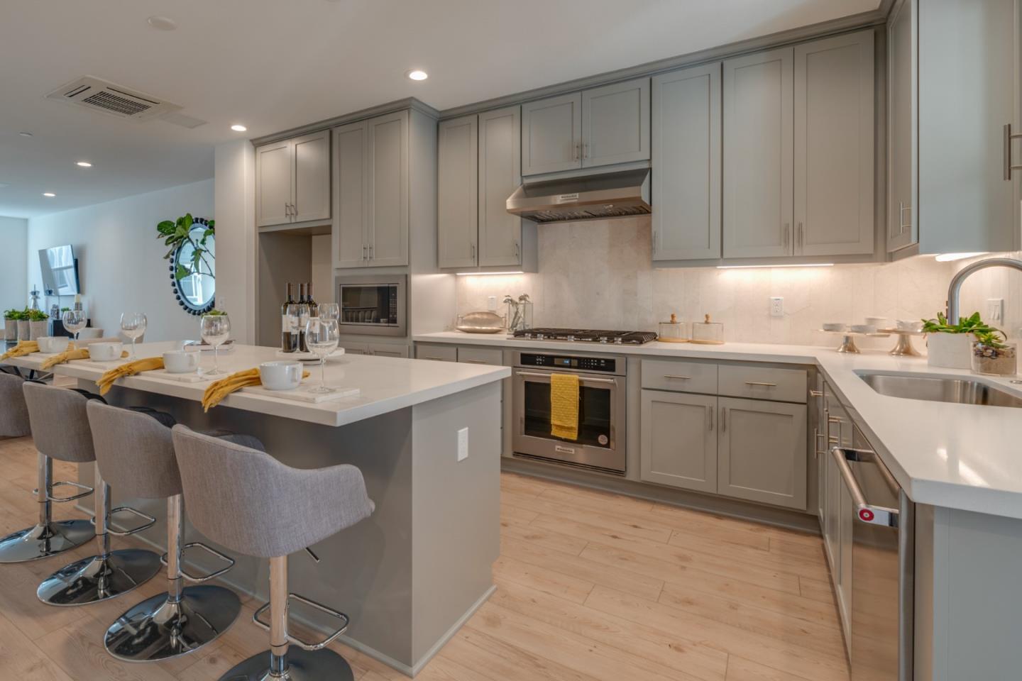 1423 Venice TER