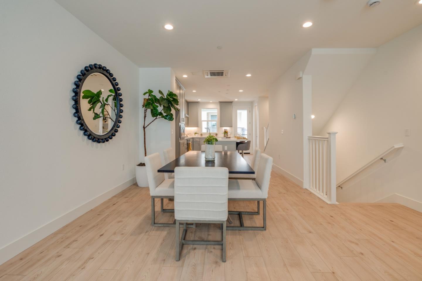 1423 Venice TER