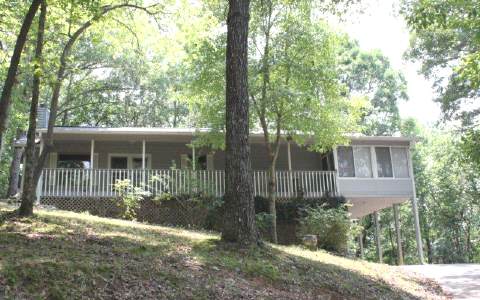 1147 Riverview Drive