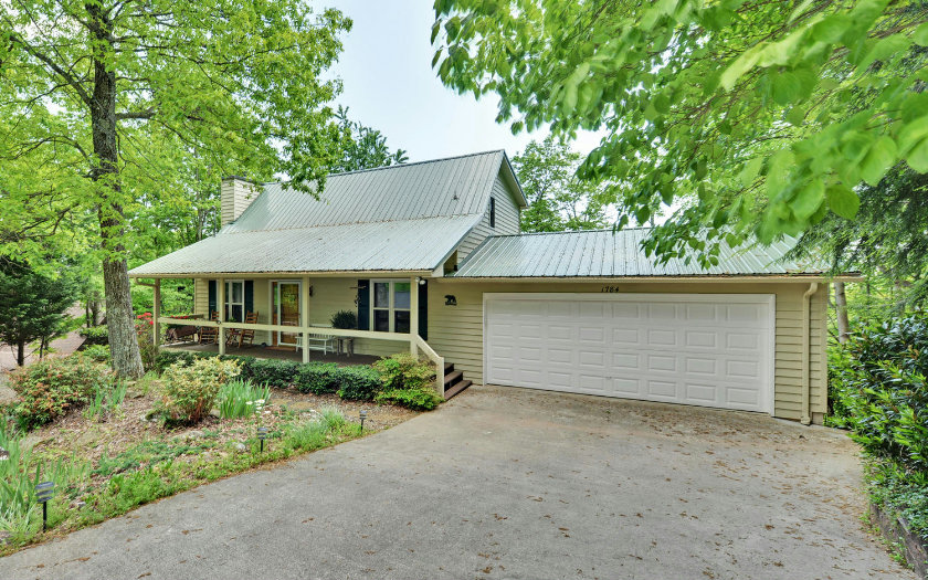 1784 Walnut Ridge