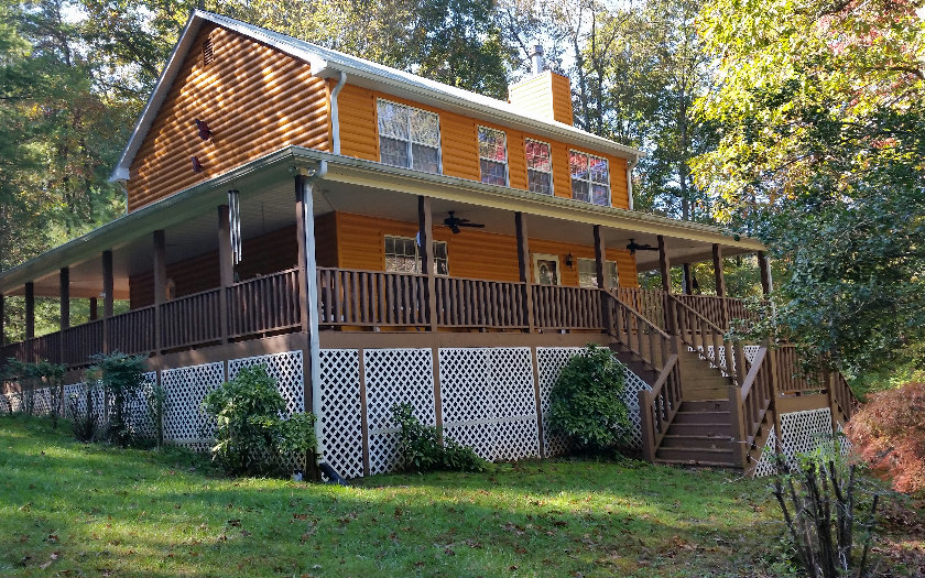 320 Riverview Lane S
